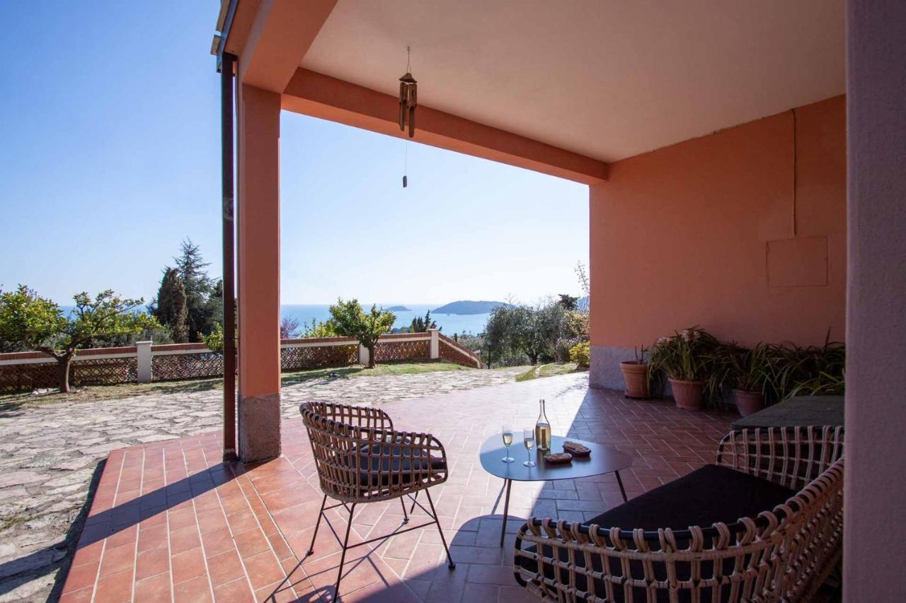La Camelia Bianca B&B Lerici Exteriör bild